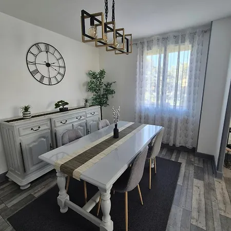 Maison Lumineuse, Ideale Pour Se Ressourcer